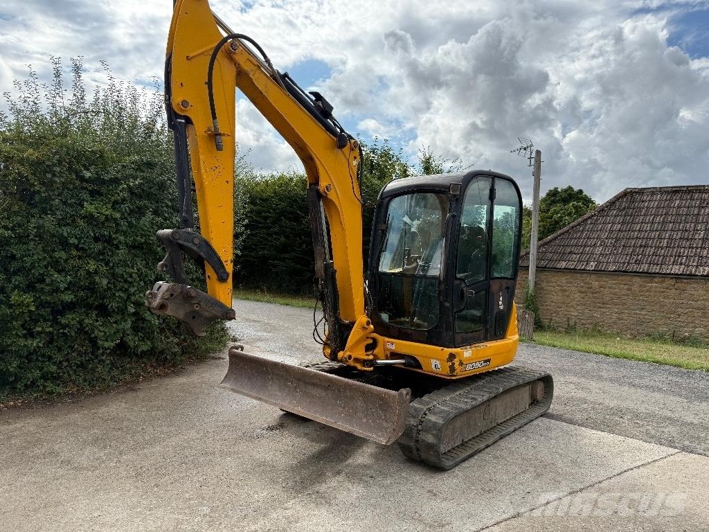 JCB 8050 RTS 小型挖掘机