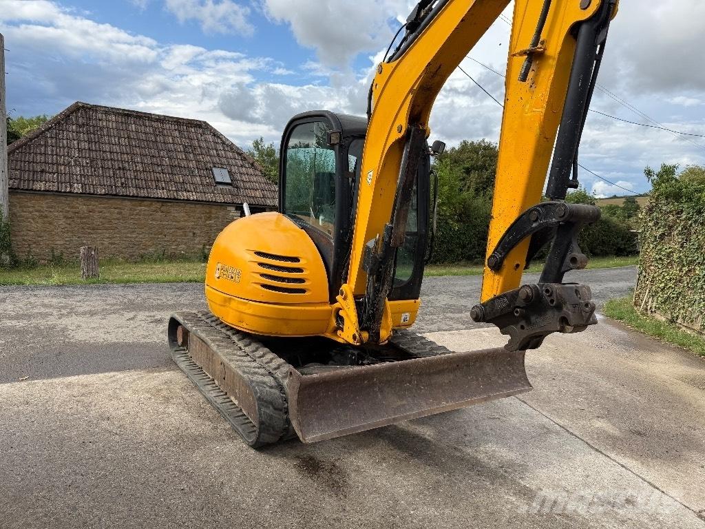 JCB 8050 RTS 小型挖掘机