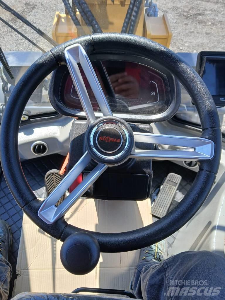 Everun ER 2500 履带式装载机