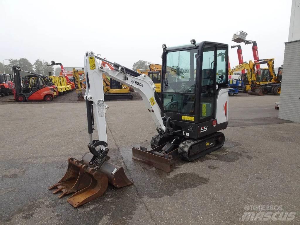 Bobcat E19 小型挖掘机