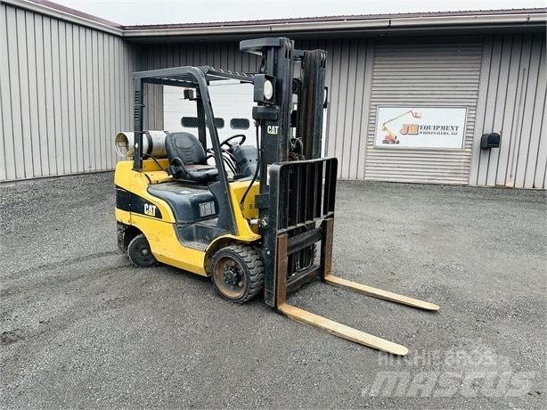 CAT C 6000 集裝箱车