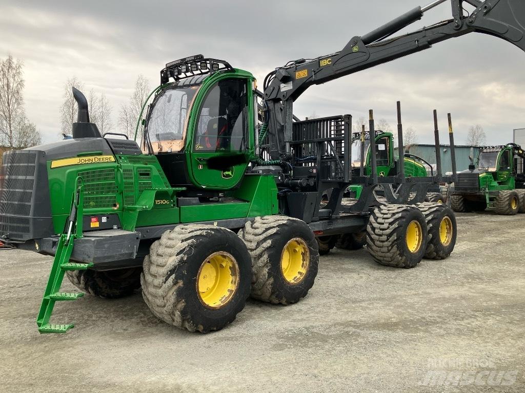 John Deere 1510G 集运机