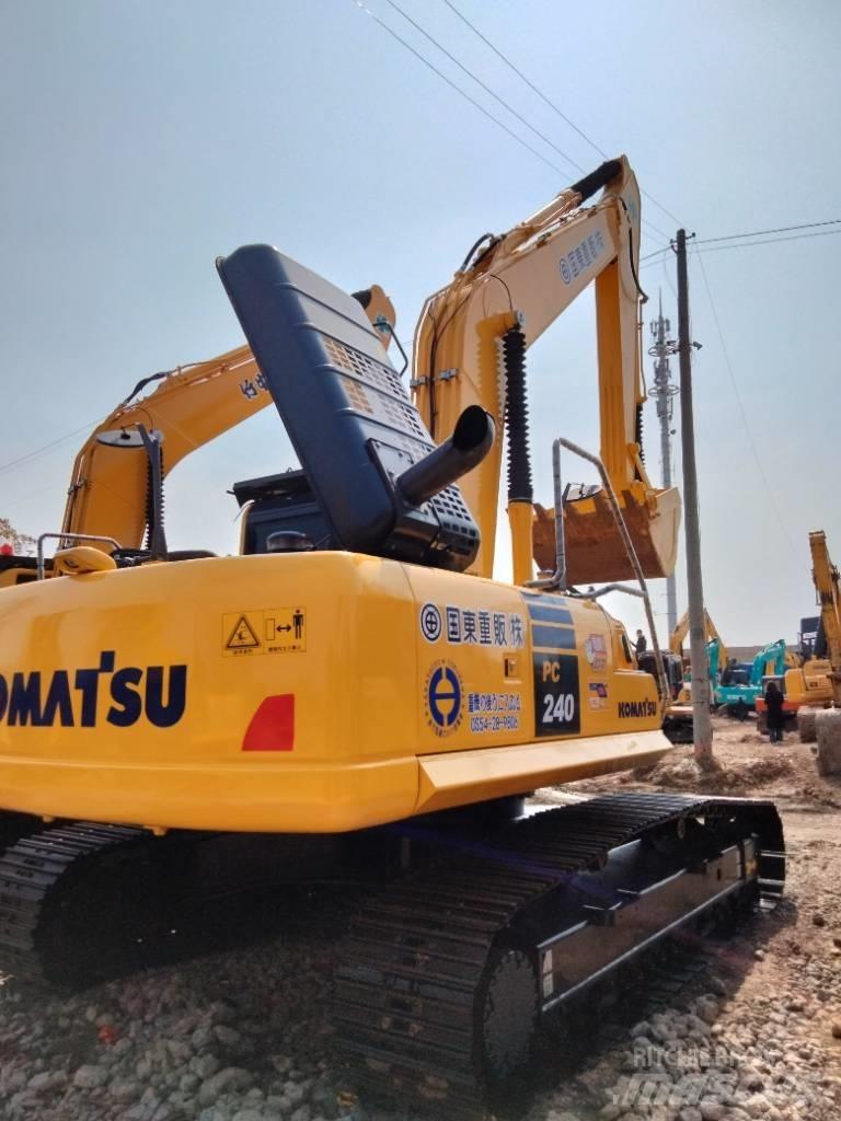 Komatsu PC 240 履带挖掘机