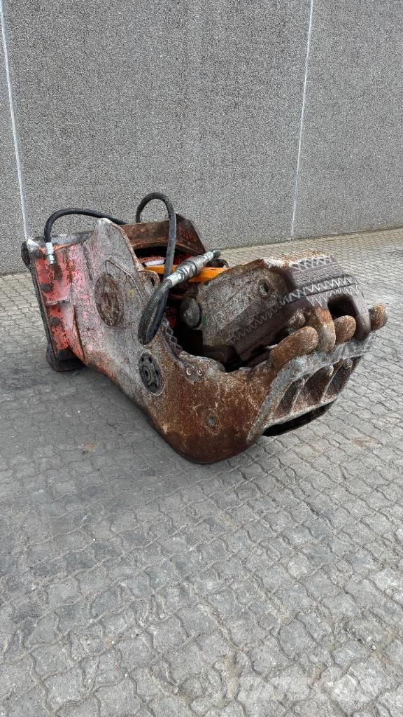 NPK G 18 J 破碎钳