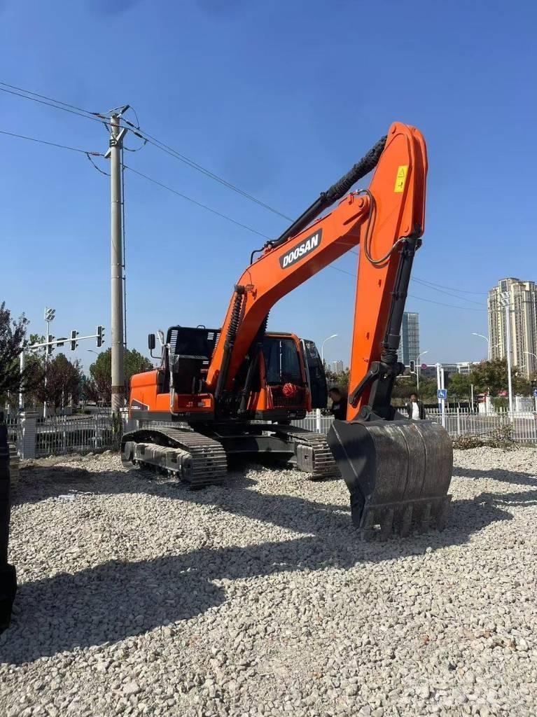 Doosan DX 225LC-9C 履带挖掘机