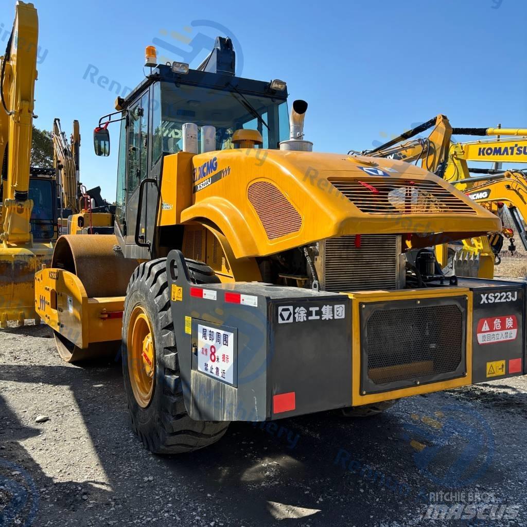 XCMG XS223J 单轮压路机