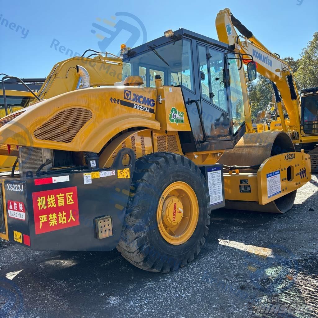XCMG XS223J 单轮压路机
