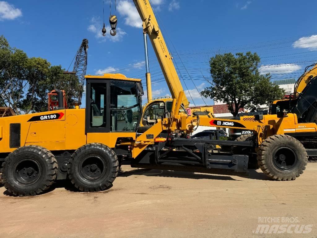 XCMG GR 180 平地机/推土机
