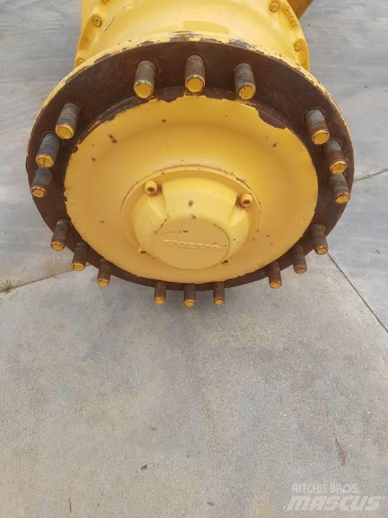 Volvo L110E 轴