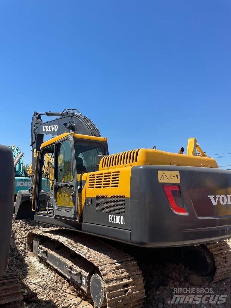 Volvo EC200 履带挖掘机