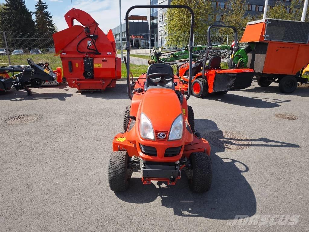 Kubota GR 2120 骑乘式割草机