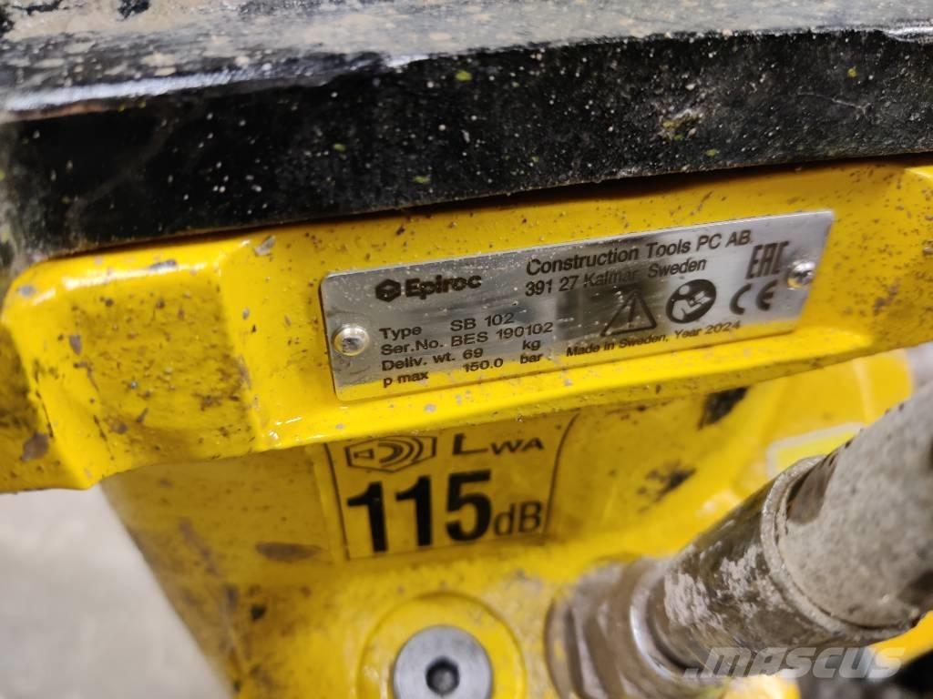 Brokk 70 组装挖掘机