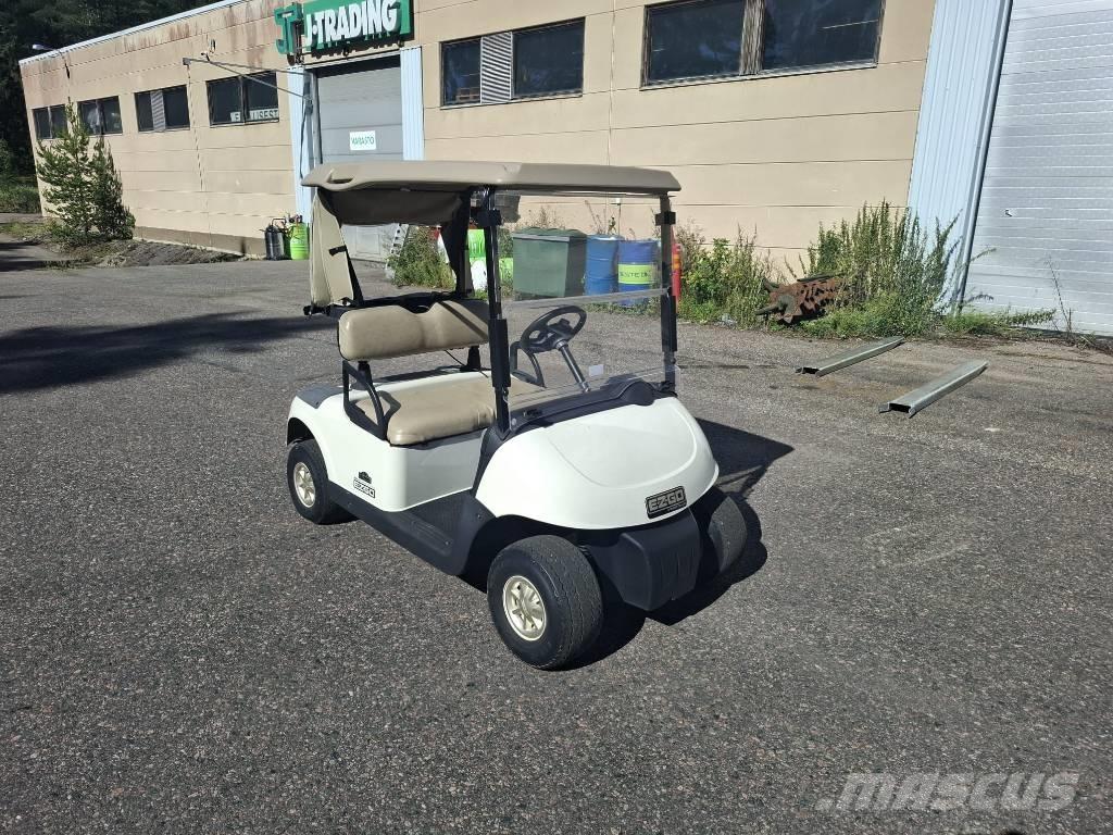 Ezgo RXV 高尔夫球车