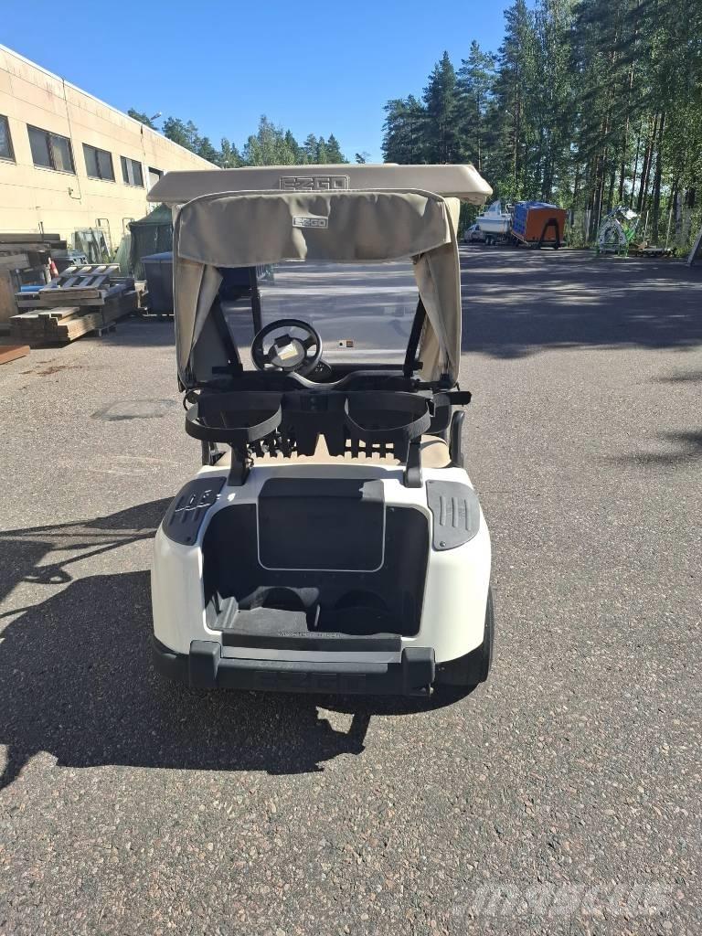 Ezgo RXV 高尔夫球车