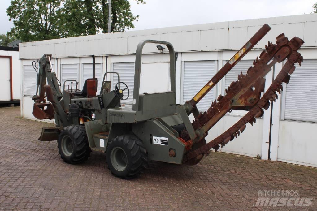 Ditch Witch 3210 挖沟机