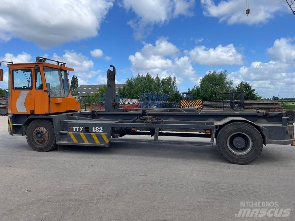 Kalmar 182 A L2 C!8 码头牵引车