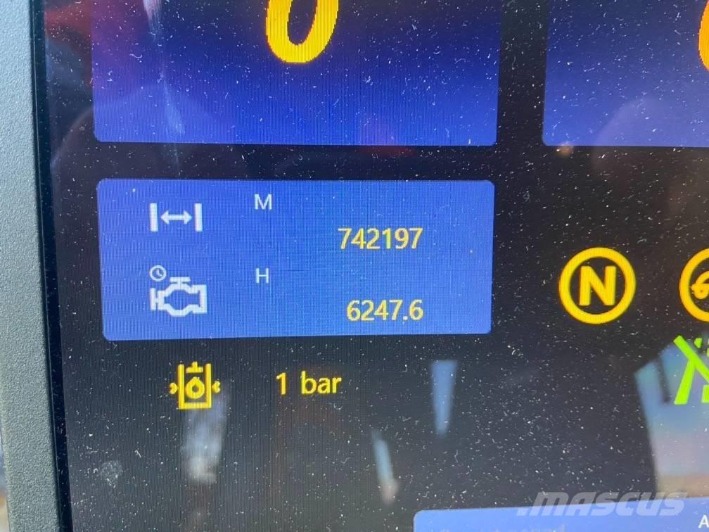 Komatsu 931XC 收割机