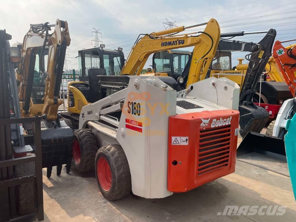 Bobcat S180 滑移装载机
