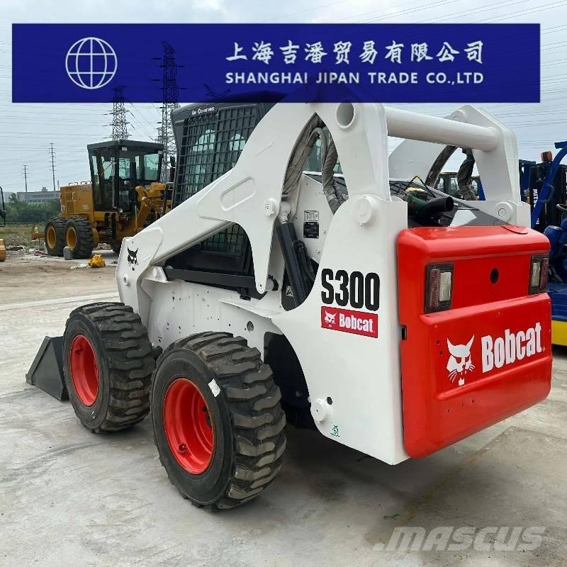 Bobcat S 300 滑移装载机