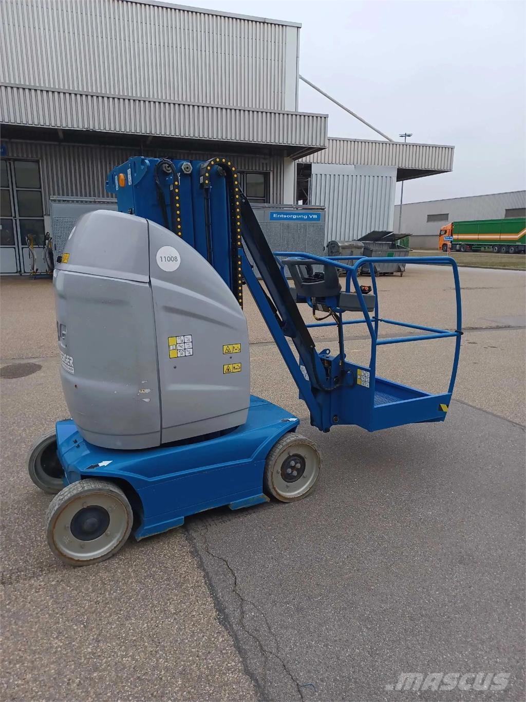 JLG Toucan 10E-L 曲臂高空工作平台