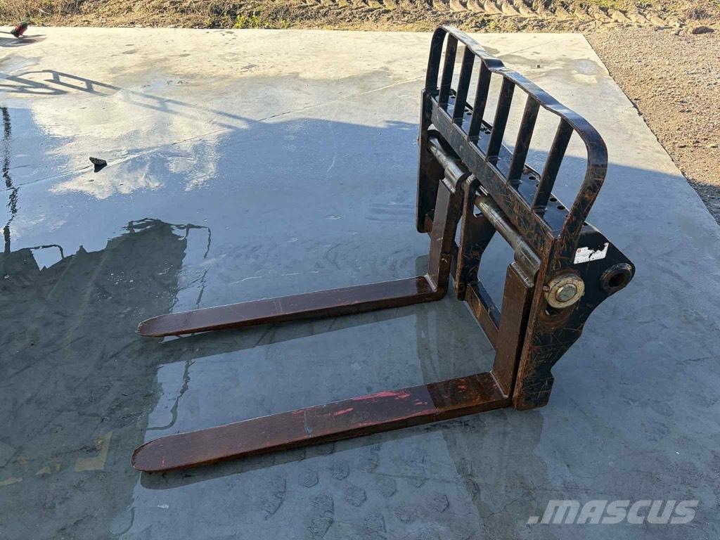 Manitou Pallegafler 伸缩臂叉装车|叉装车