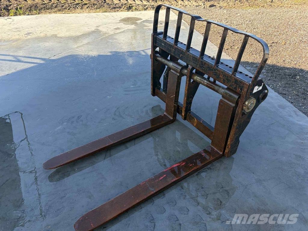 Manitou Pallegafler 伸缩臂叉装车|叉装车