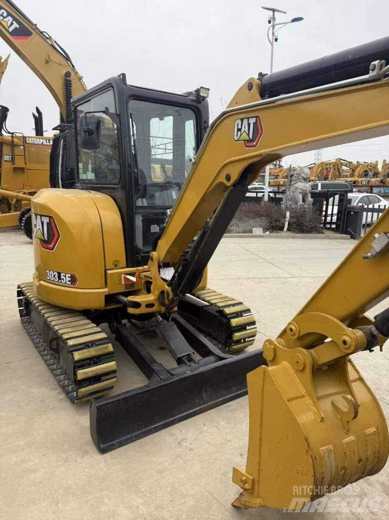 CAT 303.5 E 小型挖掘机