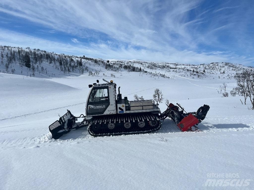 Prinoth Husky 铲雪车