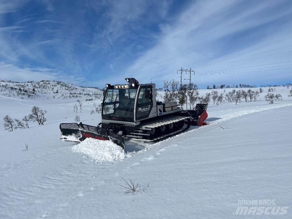 Prinoth Husky 铲雪车