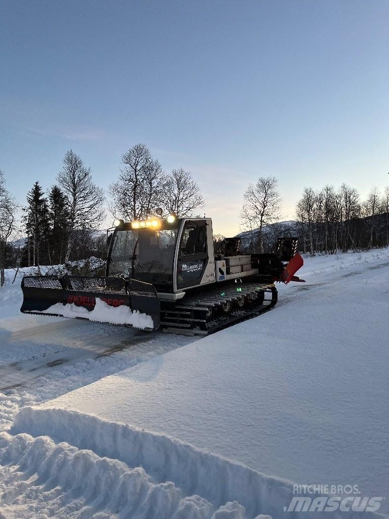 Prinoth Husky 铲雪车
