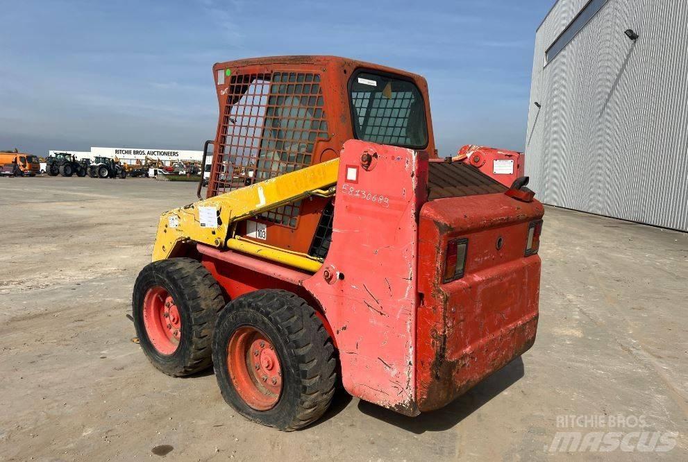 Bobcat 753 滑移装载机