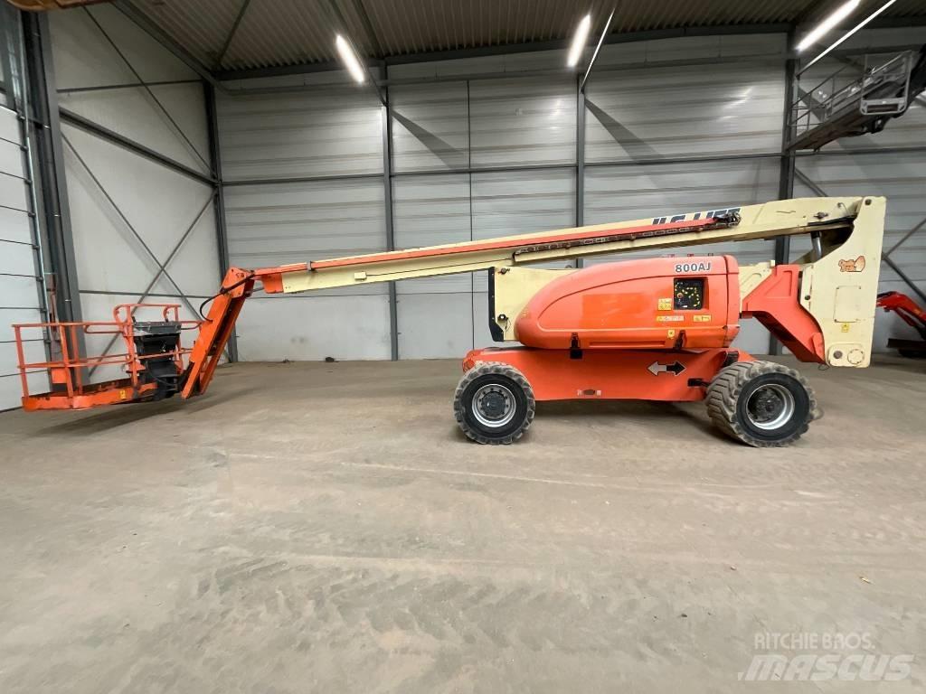 JLG 800 AJ 曲臂高空工作平台