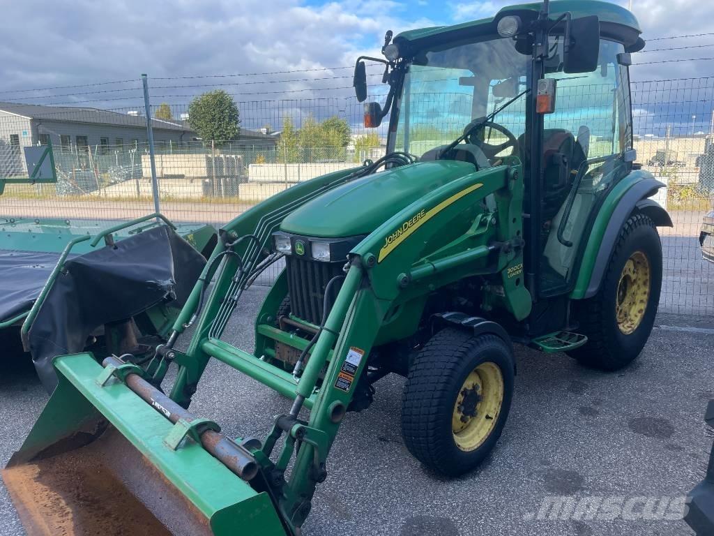 John Deere 3720 小型拖拉机