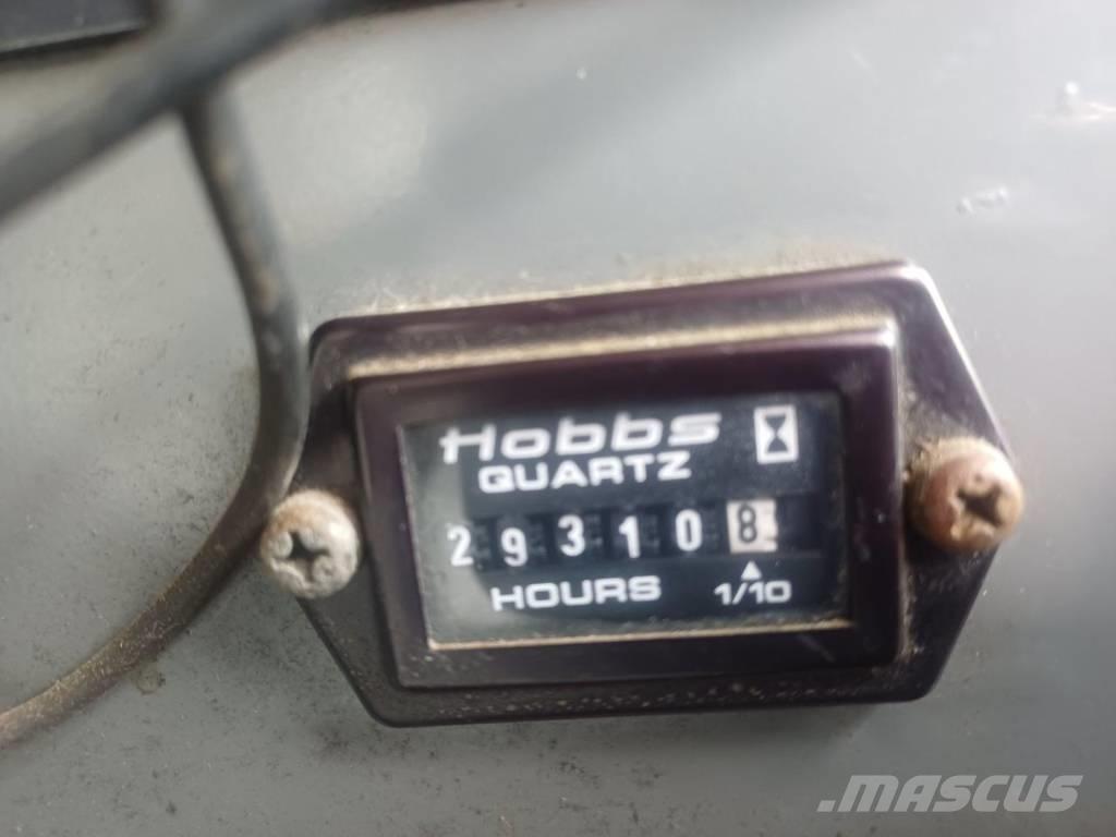 Kobelco CKE 2500 履带起重机