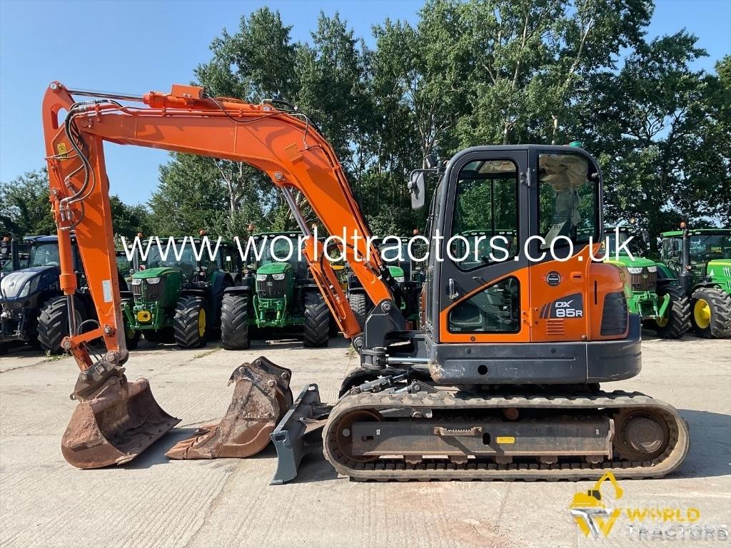 Doosan DX 85 R-3 中型挖掘机