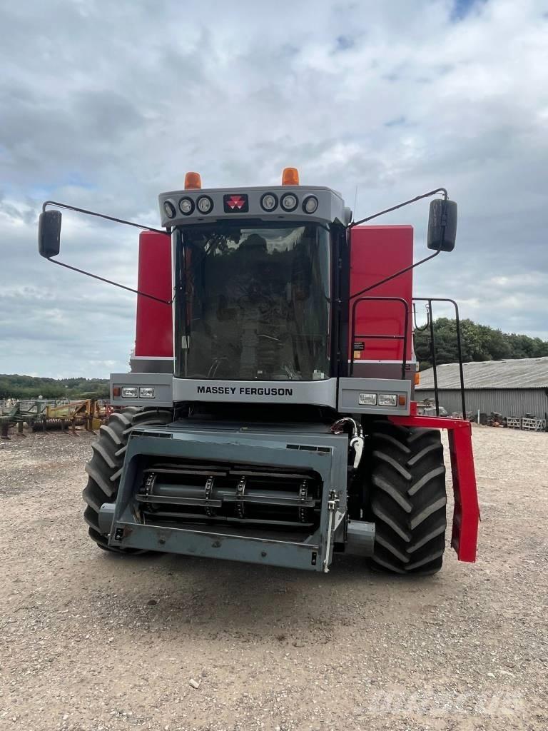 Massey Ferguson 7274 联合收割机