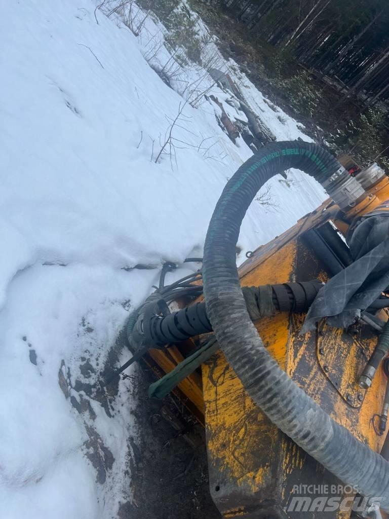 CAT 325 FL CR 钻孔机