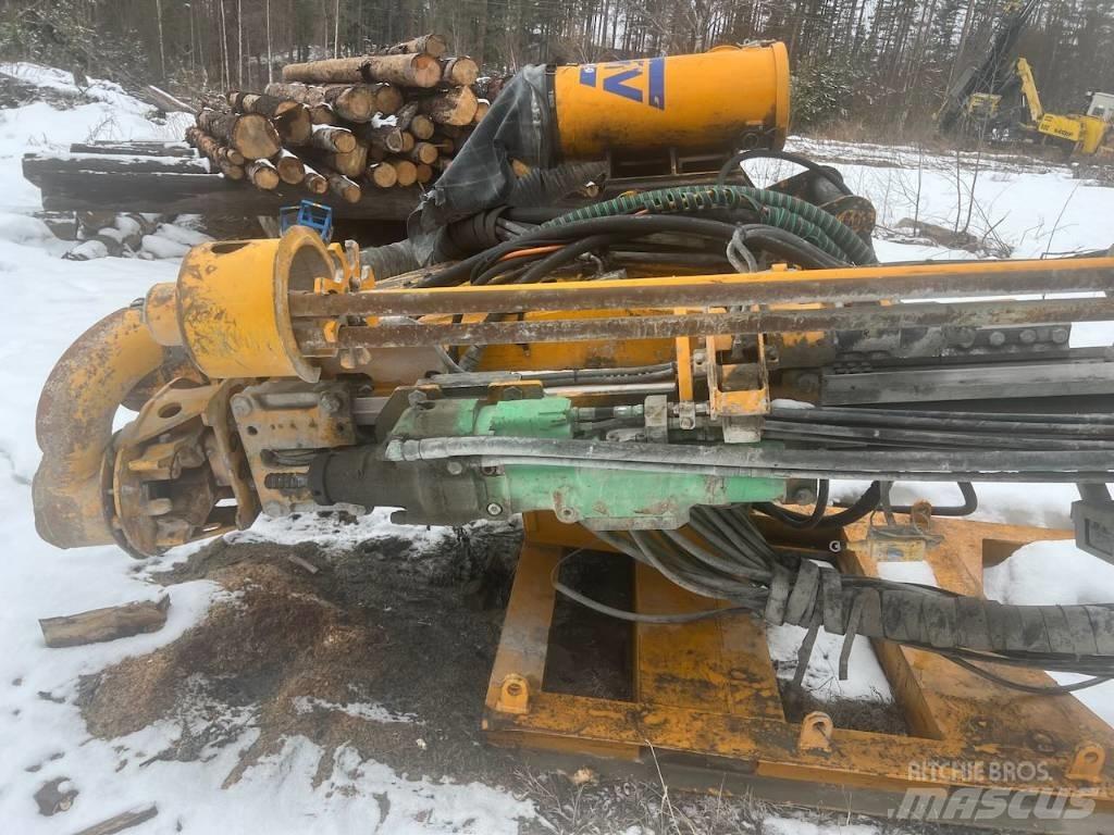CAT 325 FL CR 钻孔机