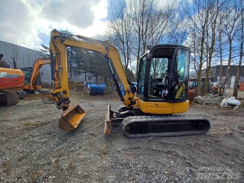 CAT 305 小型挖掘机