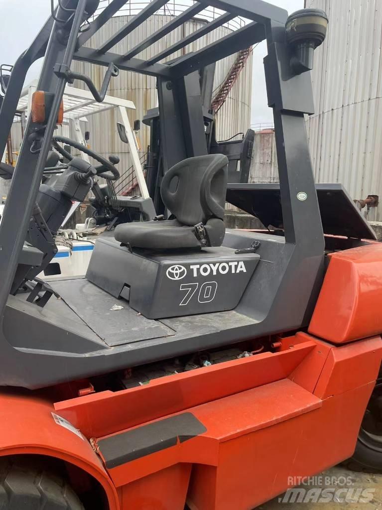 Toyota 7 Ton 柴油叉车