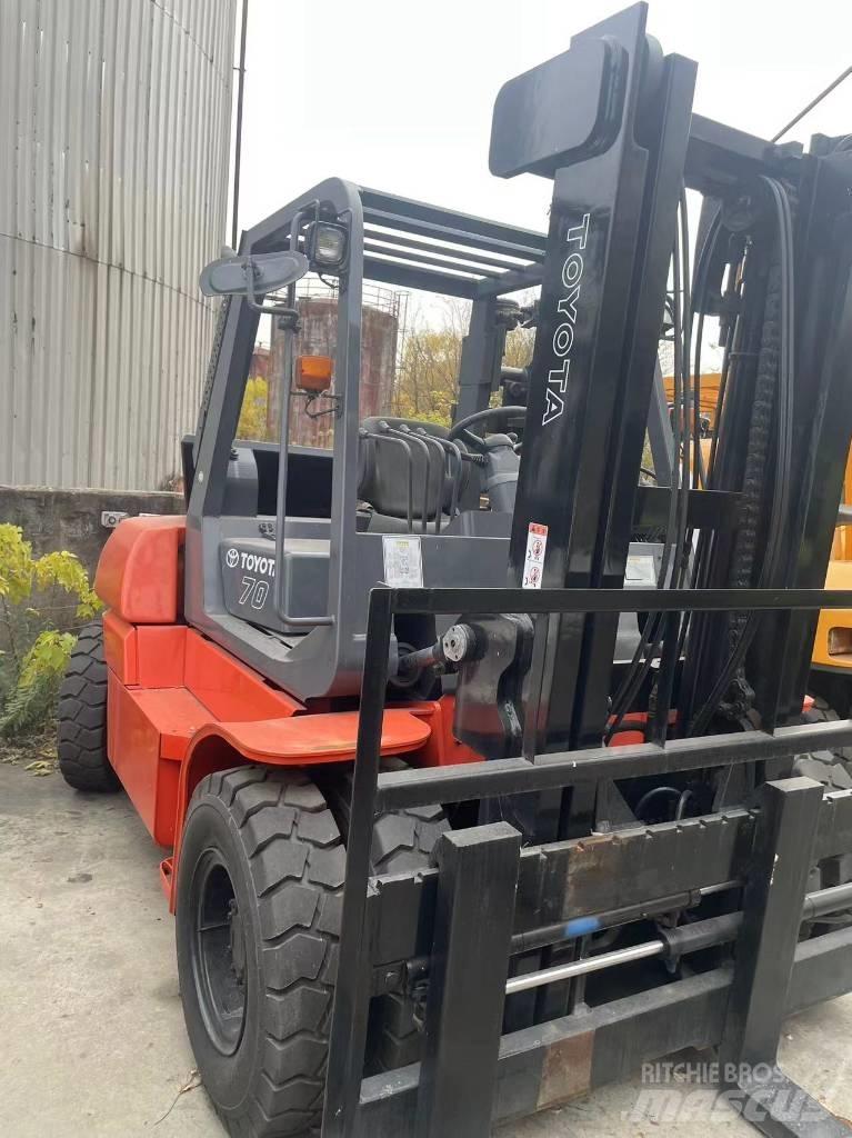 Toyota 7 Ton 柴油叉车