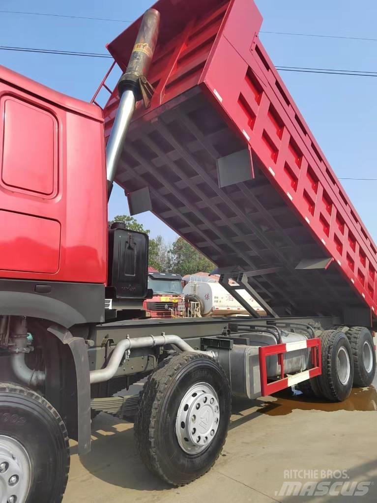 Howo 371 8x4 自卸式货车