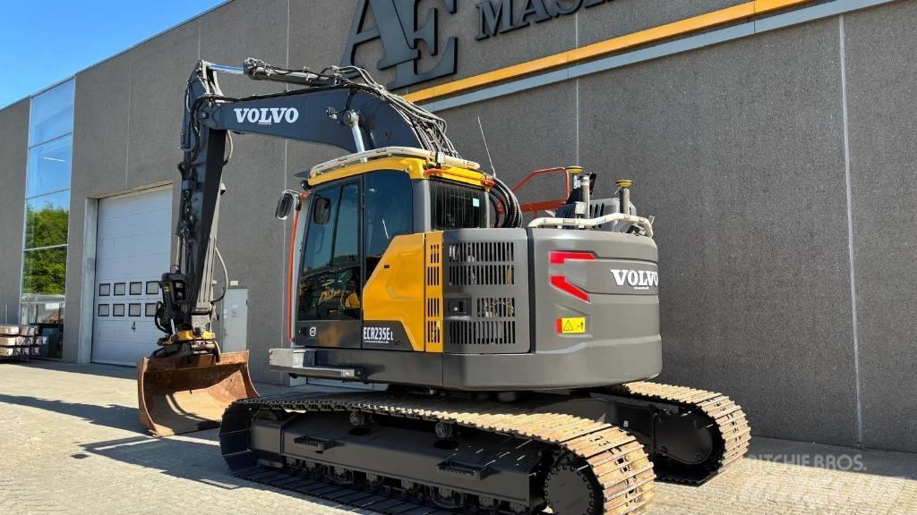 Volvo ECR 235 E 履带挖掘机