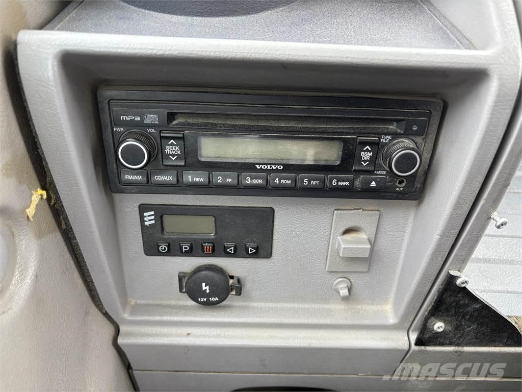 Volvo EC140CL 履带挖掘机