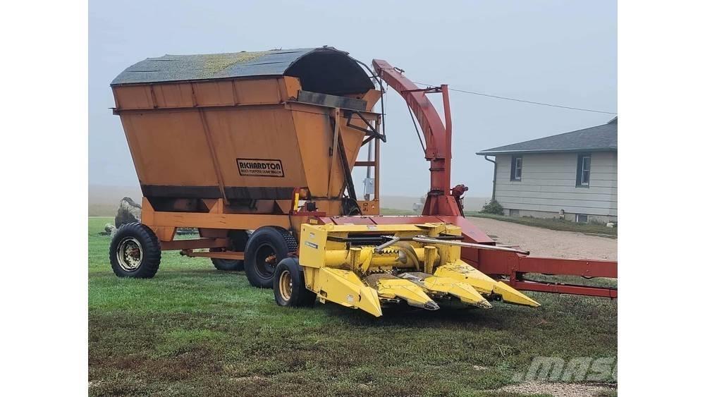 New Holland FP230 青饲料收获机