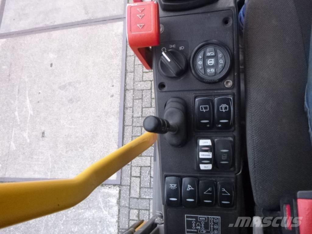 Volvo EW 210 D 轮式挖掘机