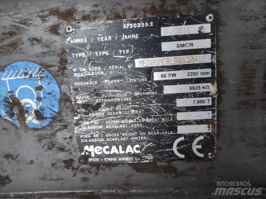Mecalac 8 M CR 履带挖掘机