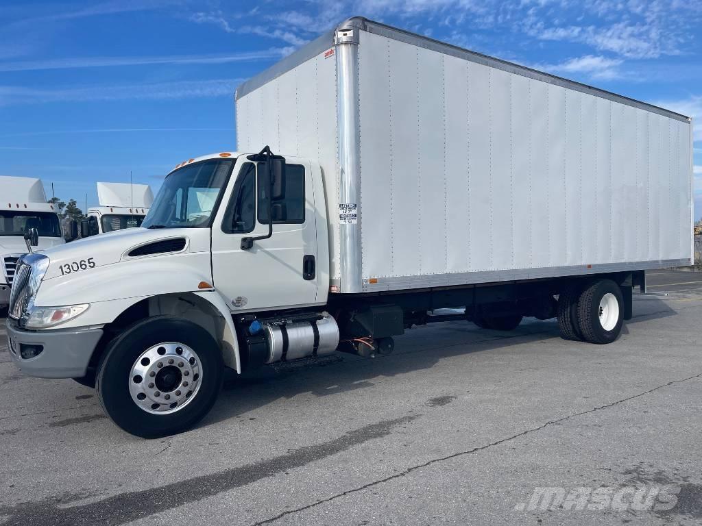 International 4300 厢式货车