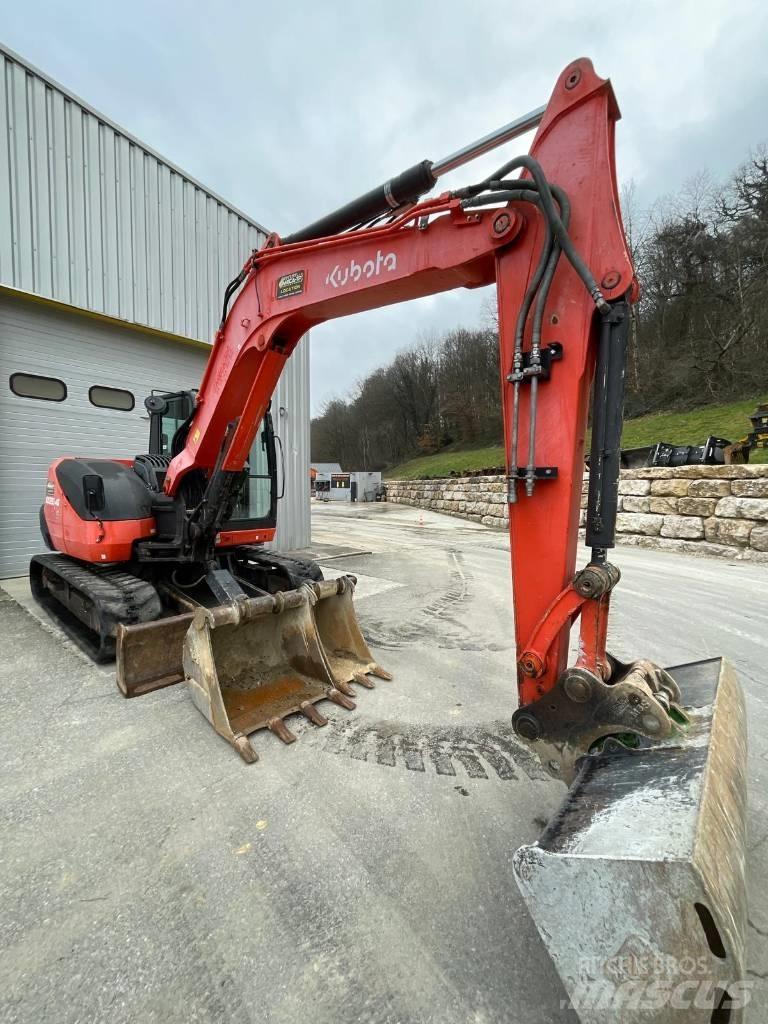 Kubota KX 080-4 中型挖掘机