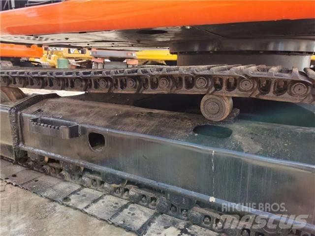 Hitachi EX 120 履带挖掘机